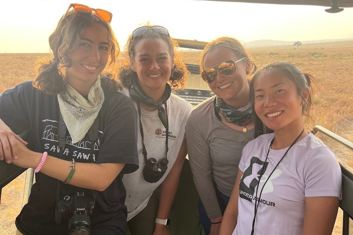 Abigail Agrodnia ’26 with friends